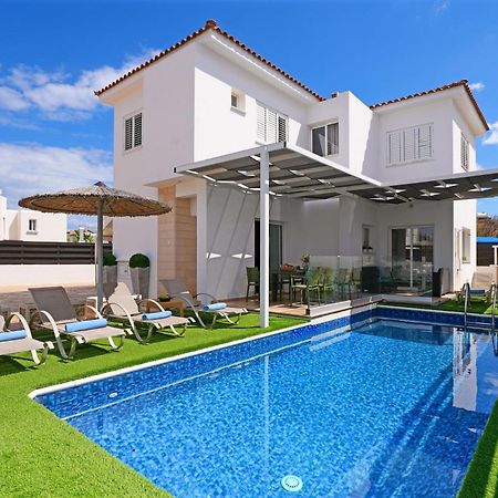 Villa White Star - 100M From Serena Beach โปรทาราส ภายนอก รูปภาพ