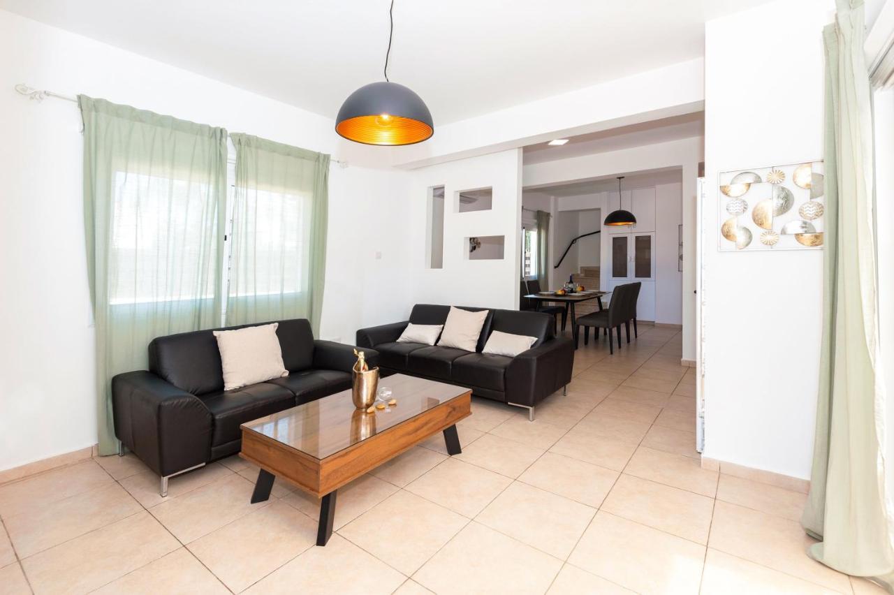 Villa White Star - 100M From Serena Beach โปรทาราส ภายนอก รูปภาพ